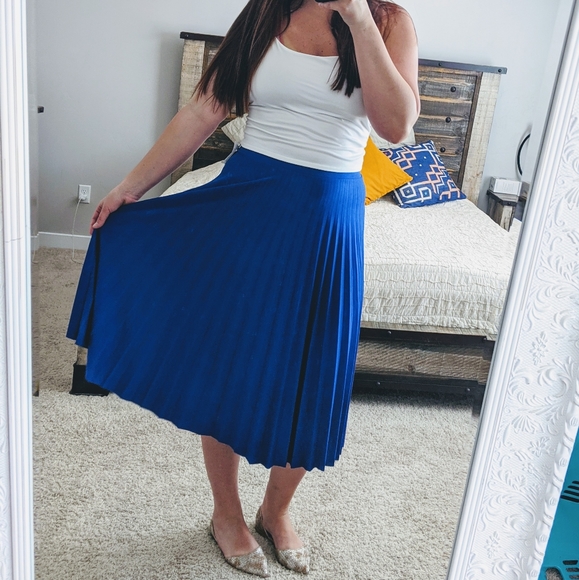 🔴FINAL SALE🔴🌿PLEATED SKIRT🌿 - Picture 2 of 12